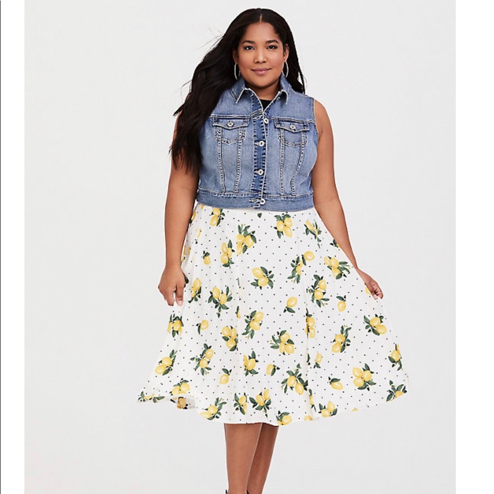 Torrid Medium Wash Crop Denim Vest